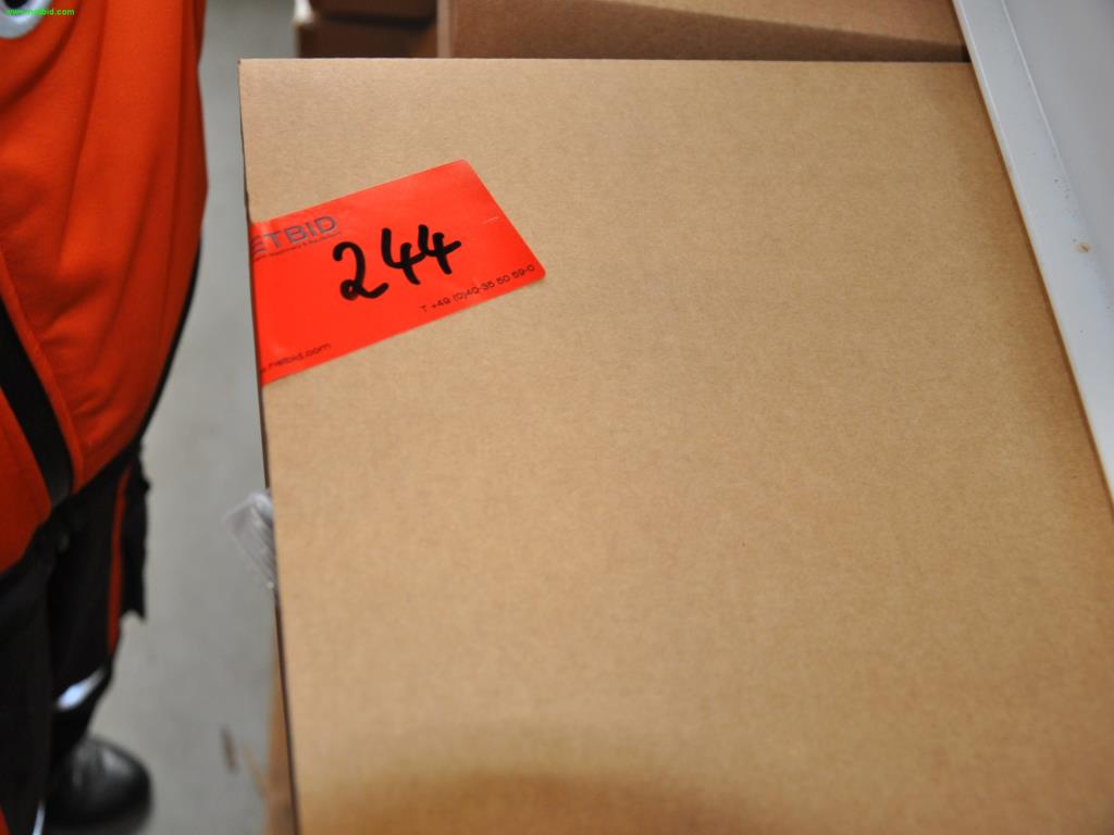 Maschinen, Werkzeuge, Handelsware / Werkstattausrüstung aus dem Umfeld<br> KFZ-Handwerk / Reifendienst-7